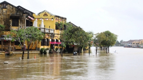 Bộ Công an yêu cầu chủ động ứng phó, khắc phục nhanh hậu quả mưa lũ ở Trung Bộ