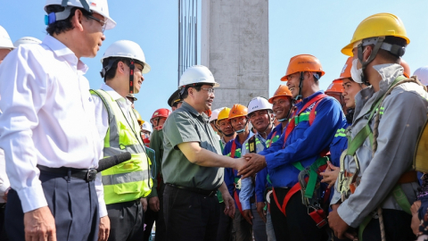 Thủ tướng chỉ đạo chăm lo, hỗ trợ người lao động làm việc trên công trường trong dịp Tết