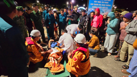 Quảng Nam: Cấp cứu thuyền viên nguy kịch tại đảo Cù Lao Chàm giữa thời tiết khắc nghiệt