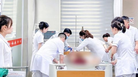 Hải Dương: Kịp thời cứu sống bệnh nhi 13 tuổi bị đuối nước không có người nhà đi cùng
