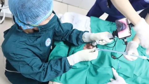 Nghệ An: Cấp cứu thành công bệnh nhân 71 tuổi bị tràn dịch màng ngoài tim do lao