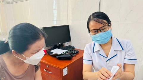 Đồng Nai: Bị chó nghi dại cắn vào vùng trán, bé trai 2 tuổi ở Trảng Bom phải khâu 11 mũi