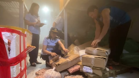 Quảng Ninh: Thu giữ hơn 2 tấn thực phẩm không rõ nguồn gốc tại TP. Cẩm Phả