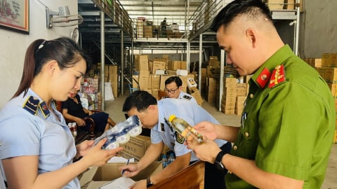 Vĩnh Phúc: Xử phạt gần 50 triệu đồng đối với cơ sở kinh doanh mỹ phẩm giả mạo nhãn hiệu và mỹ phẩm nhập lậu
