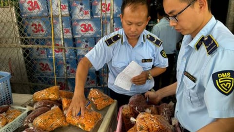 Ninh Bình: Phát hiện nhiều sản phẩm là thực phẩm không rõ nguồn gốc xuất xứ và nhập lậu