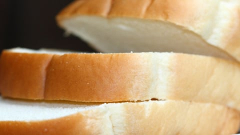 Bữa sáng nhanh với bánh mì sandwich, liệu có đủ dinh dưỡng?