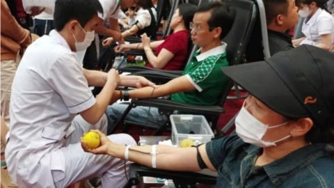 Hải Dương: Đã có gần 400 người ở huyện Kim Thành tham gia hiến máu tình nguyện
