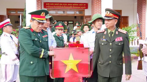 Thanh Hóa: Tiếp nhận 21 hài cốt liệt sĩ hi sinh tại Lào về an táng