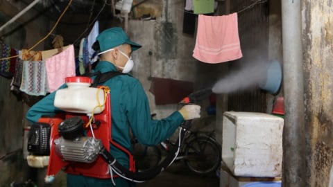 Hà Nội: Ghi nhận 155 ca mắc COVID-19, 184 trường hợp mắc tay chân miệng