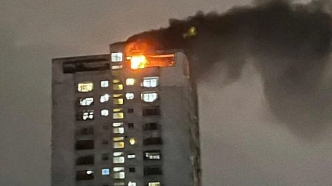 Hà Nội: Xảy ra cháy lớn tại tầng 27 chung cư ở Xuân Đỉnh, quận Nam Từ Liêm