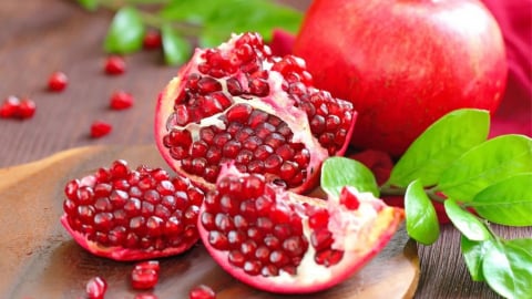 Công dụng bất ngờ của lựu đỏ với sức khỏe người dùng