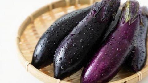7 loại rau củ “ngậm dầu” âm thầm khiến bạn tăng cân