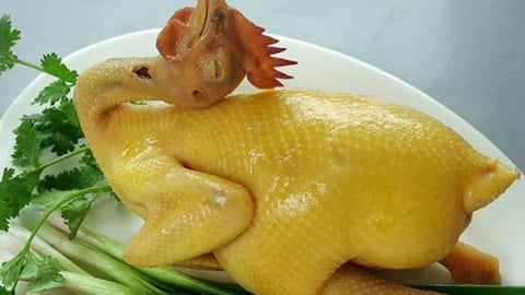 Ba bộ phận độc hại trên con gà bạn nên tránh khi ăn
