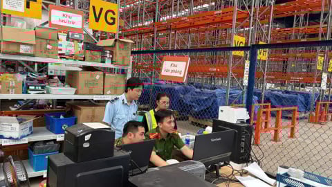 Bắc Ninh: Kiểm tra Công ty Á Châu, thu giữ hàng trăm nghìn sản phẩm nhập lậu