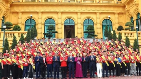 Phó Chủ tịch nước gặp mặt Đoàn đại biểu 100 người hiến máu tình nguyện tiêu biểu toàn quốc năm 2025