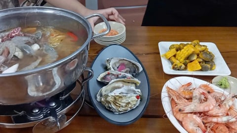 Phú Yên: 7 người bị ngộ độc thực phẩm sau khi ăn buffet ốc