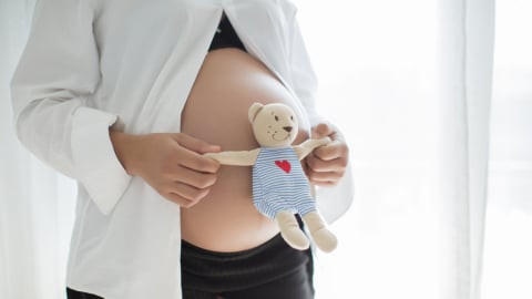 Phụ nữ trên 40 tuổi có nên sinh con?