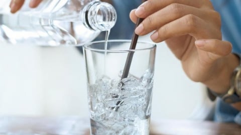 Thận “kêu cứu” vì thói quen này của dân văn phòng