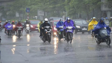 Dự báo thời tiết ngày 8/6: Cảnh báo mưa lớn, lũ quét tại vùng núi phía Bắc và biển động mạnh ở Nam Biển Đông