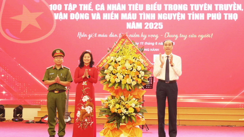 Phú Thọ: Tôn vinh 100 tập thể, cá nhân tiêu biểu trong tuyên truyền, vận động và hiến máu tình nguyện năm 2025