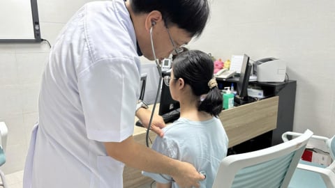 Hà Nội: Cứu sống nữ sinh 18 tuổi bị vỡ phế quản gốc hai bên sau tai nạn giao thông nghiêm trọng