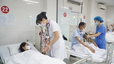 Hà Nội: Chăm sóc sức khỏe cho người bệnh và nhân viên y tế khi thời tiết nắng nóng