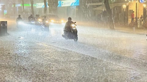 Dự báo thời tiết ngày 21/6: Nhiều khu vực trên cả nước có mưa to, đề phòng lũ quét và sạt lở đất