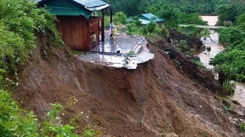 Yên Bái​: Mưa lũ gây sạt lở hàng chục nghìn mét khối đất đá
