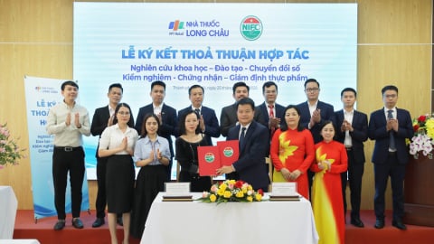 Long Châu hợp tác cùng Viện Kiểm nghiệm ATVSTP Quốc gia chủ động tiên phong tiến hành “kiểm tra kép vì sức khỏe người dân và khách hàng”