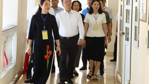 Phó Thủ tướng Lê Thành Long kiểm tra thi tại tỉnh Quảng Ninh