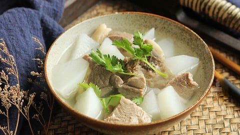 Mẹo nấu canh ngọt nước mà không cần mì chính