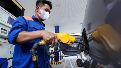 Giá xăng, dầu tiếp tục tăng từ 15h chiều nay ngày 26/6