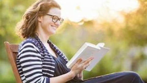 15 phút đọc sách buổi sáng: Chìa khóa cho ngày tràn năng lượng