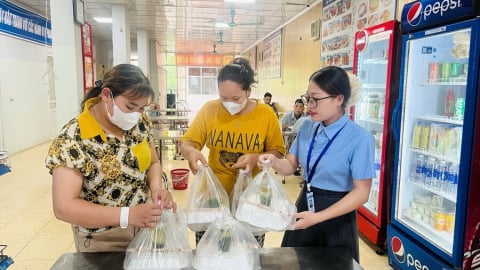 Phú Thọ: TTYT Tân Sơn mỗi suất cơm – một tấm lòng