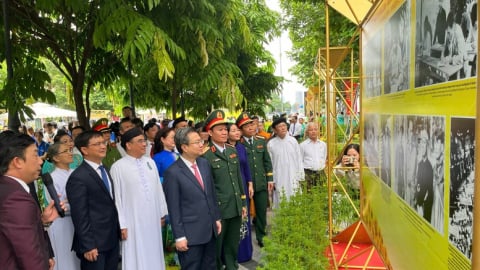 TP. Hồ Chí Minh: Khai mạc triển lãm ảnh “Đồng chí Nguyễn Văn Linh - Nhà lãnh đạo kiên định và sáng tạo của cách mạng Việt Nam”