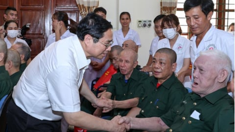 Tiếp tục chăm lo tốt đời sống người có công với cách mạng nhân dịp kỷ niệm 78 năm Ngày Thương binh - Liệt sĩ