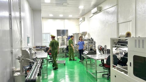 Khởi tố, bắt tạm giam Giám đốc Công ty TNHH sản xuất và thương mại Athena Việt Nam sản xuất hàng nghìn sản phẩm mỹ phẩm giả