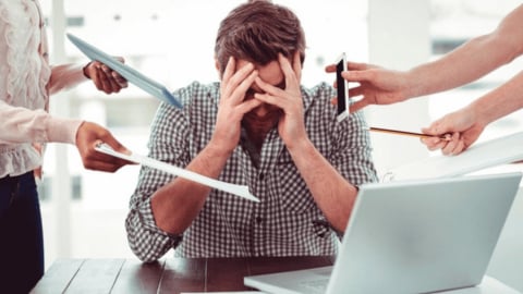 Hội chứng burnout đang bào mòn giới trẻ như thế nào?