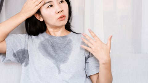 7 cách giảm tiết mồ hôi hiệu quả mùa nắng nóng