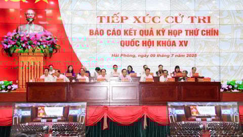 Trưởng Ban Chính sách, Chiến lược Trung ương Trần Lưu Quang tiếp xúc cử tri TP.Hải Phòng