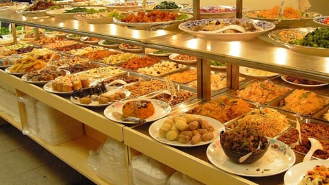 Ăn buffet khi đi du lịch thì nên ăn những gì?