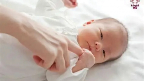 Các bài tập giúp phát triển hệ xương và sự dẻo dai cho trẻ sơ sinh