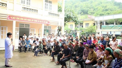 Chương trình khám bệnh miễn phí tại xã biên giới Tùng Vài