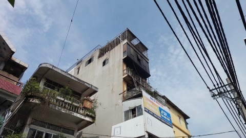 Hà Nội: Người dân xót xa chứng kiến cảnh người kêu thảm thiết trong ngôi nhà bị cháy nhưng không thể cứu được