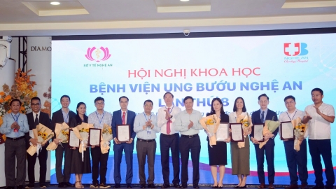 Bệnh viện Ung Bướu Nghệ An tổ chức hội nghị khoa học Ứng dụng kỹ thuật cao trong chẩn đoán và điều trị ung thư