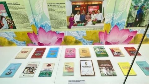 Triển lãm “Những tấm gương bình dị mà cao quý” nhân kỷ niệm 135 năm Ngày sinh Chủ tịch Hồ Chí Minh
