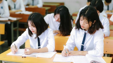 Hà Nội nghiêm cấm dạy thêm trong dịp hè, trường học chỉ được tổ chức ôn tập hỗ trợ học sinh yếu