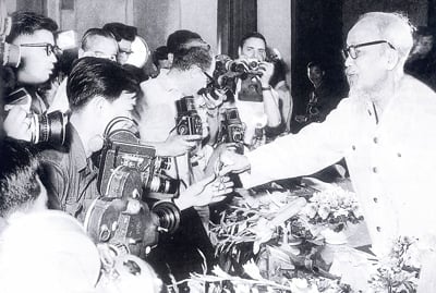 Đạo đức người làm báo theo tư tưởng Hồ Chí Minh trong thời đại mới