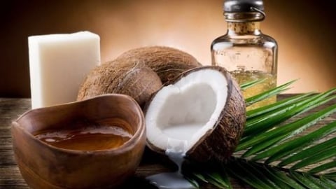 Dưỡng tóc bằng nguyên liệu tự nhiên có thực sự hiệu quả?