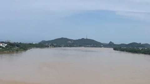 Thanh Hóa phát lệnh báo động lũ, yêu cầu hộ đê khẩn cấp